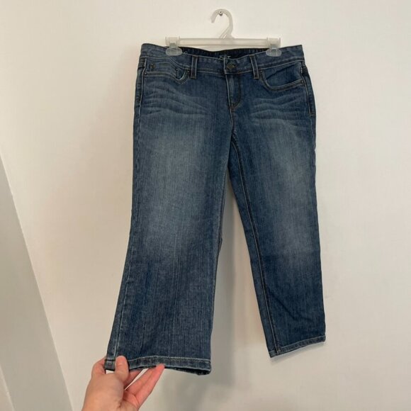 ANN TAYLOR LOFT Modern Crop Medium Wash Faded Cropped Ankle Jeans or Jean Capris - Picture 7 of 13